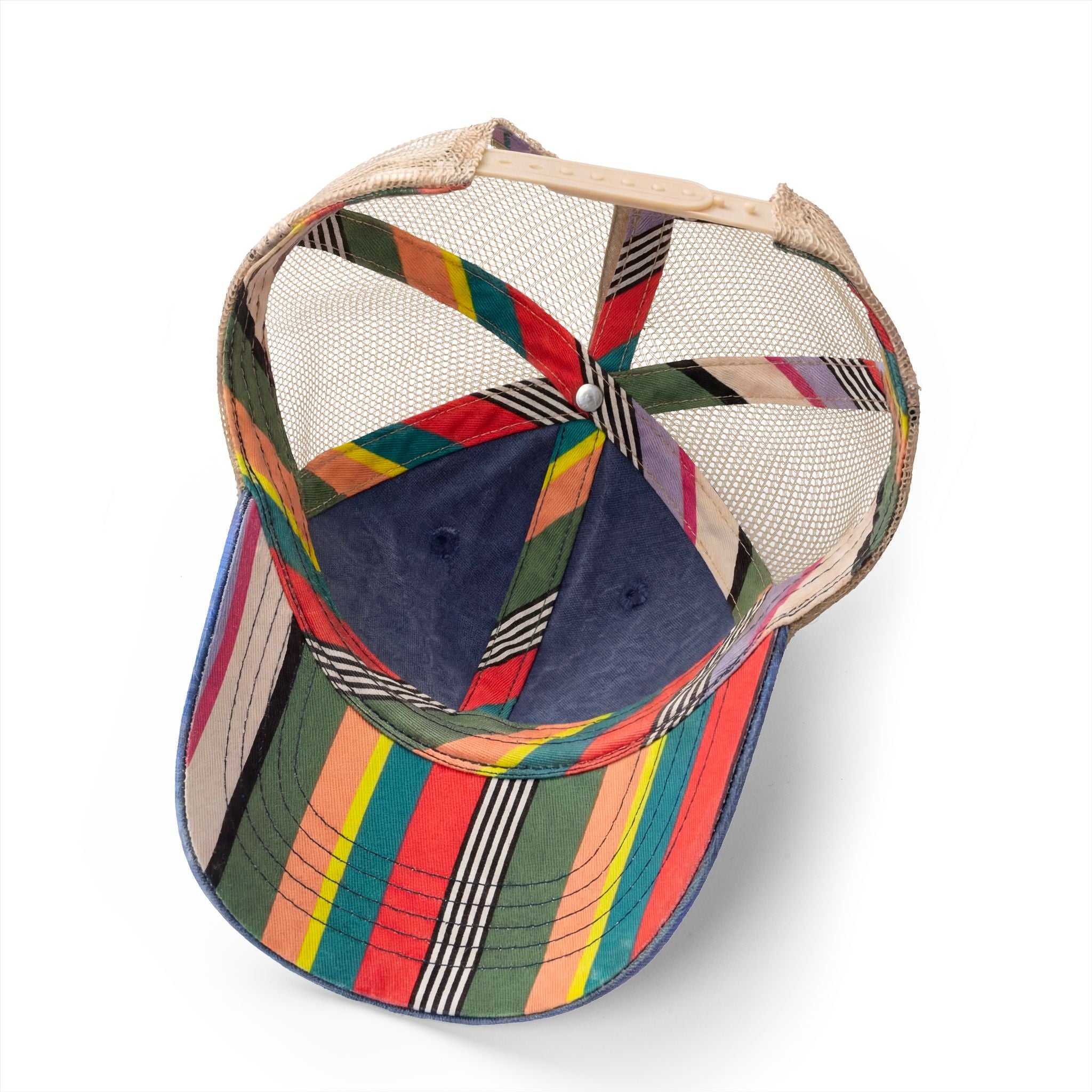 Women's Shark Mesh-Back Hat | Black Embroidery
